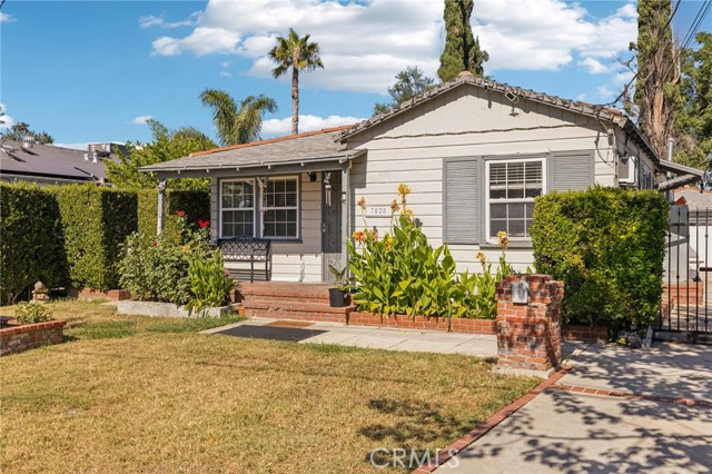 7528 Amigo Avenue, Reseda CA: https://media.crmls.org/medias/3d504a5d-fa4f-417b-9e27-0d04845cfea2.jpg