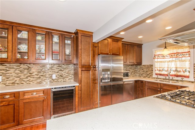 More of the gleaming kitchen with Quartz counters!