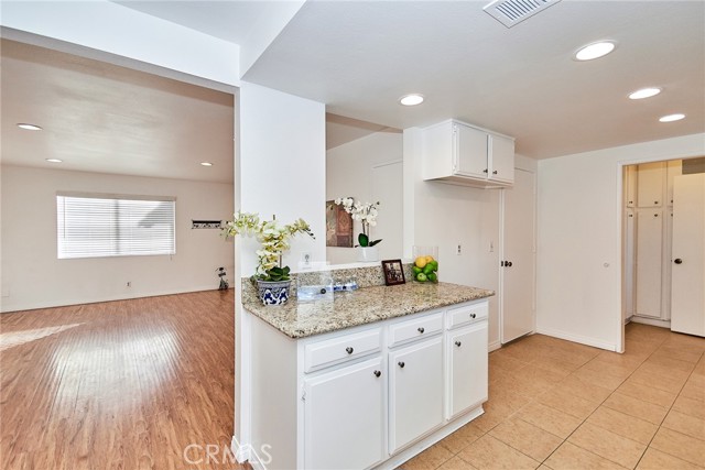 Detail Gallery Image 6 of 33 For 1410 S Del Mar Ave #6,  San Gabriel,  CA 91776 - 3 Beds | 2/1 Baths