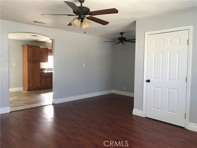living room/dining room