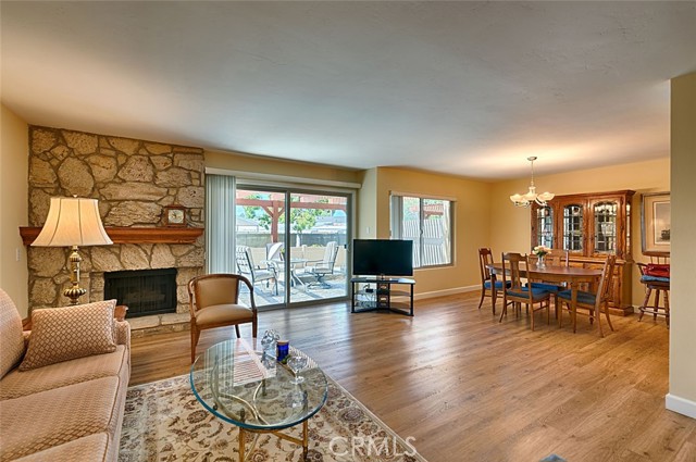 Detail Gallery Image 6 of 33 For 1730 Silver Maple Dr, La Habra,  CA 90631 - 2 Beds | 1/1 Baths