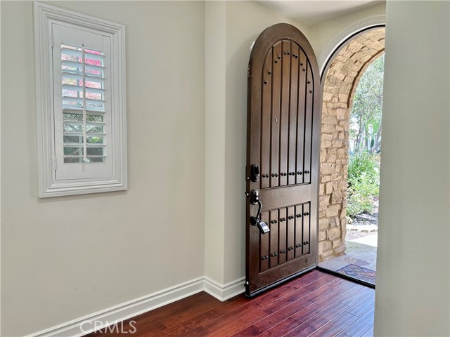 50 Winding Way, Irvine CA: https://media.crmls.org/medias/3d525a78-ac52-4be5-b6c0-fa47e902e447.jpg