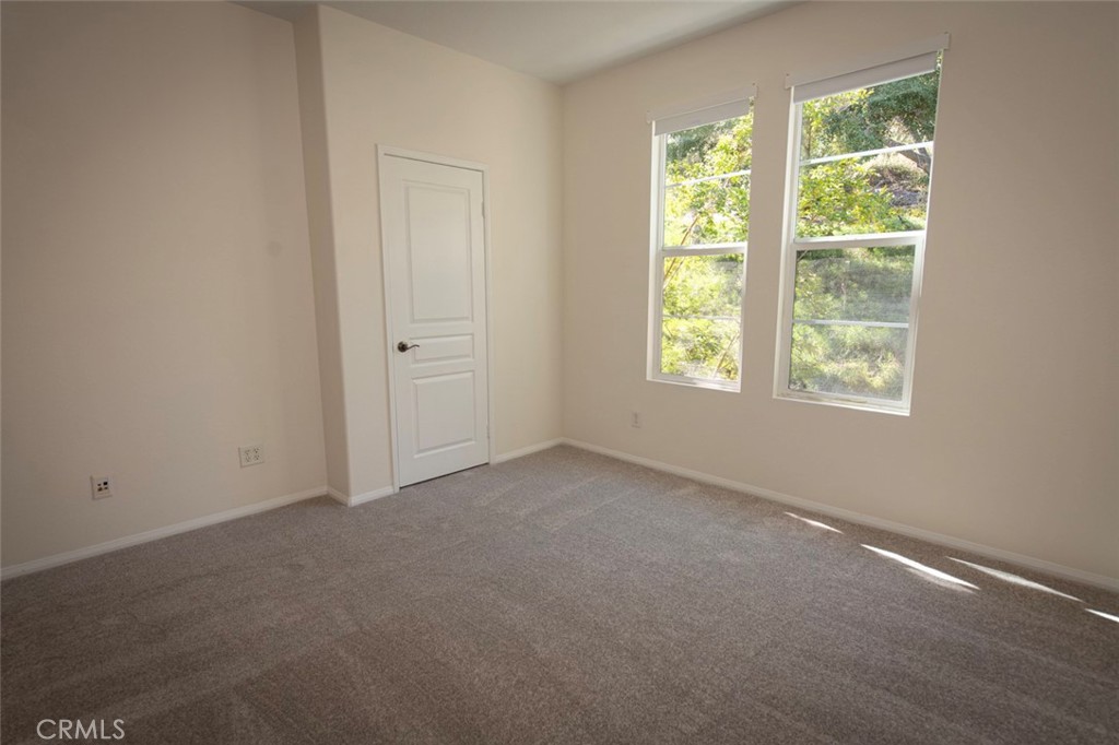 MLS #OC25273018 image #11