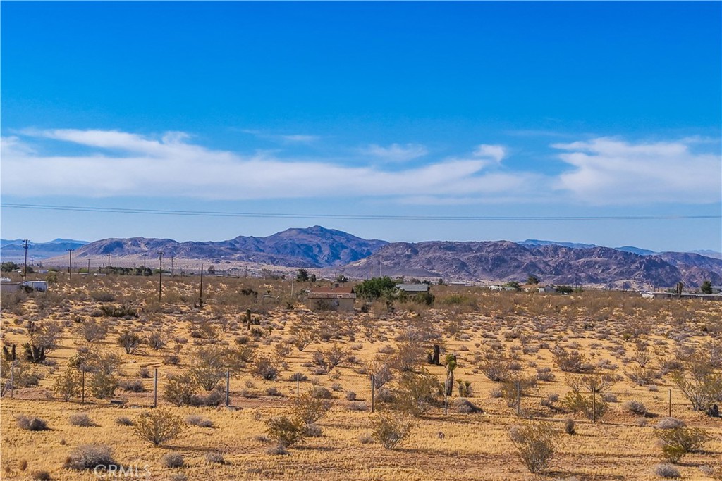 https://media.crmls.org/medias/3d52954a-3908-4718-8495-1c95cf48d00c.jpg?preset=X-Large