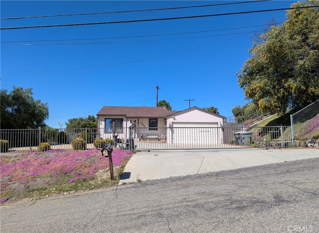 10257 Cherry Avenue