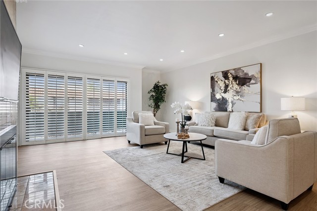 5416 Zelzah Avenue, Encino CA: https://media.crmls.org/medias/3d541ba0-cfc2-4e63-852b-1bbf14b7015a.jpg