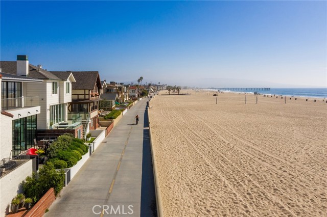 2428 The Strand, Hermosa Beach CA: https://media.crmls.org/medias/3d546caf-d757-42f1-b477-25cb37f41c55.jpg