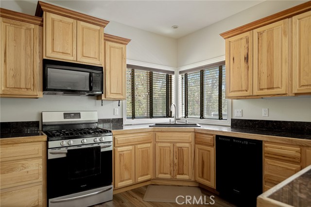 Detail Gallery Image 20 of 38 For 1509 Krause Ln, Lake Arrowhead,  CA 92352 - 3 Beds | 2/1 Baths