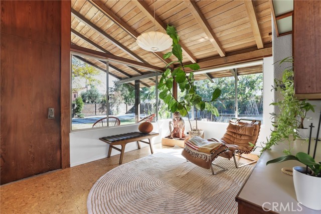 Detail Gallery Image 8 of 52 For 4123 North Virginia Road, Long Beach,  CA 90807 - 3 Beds | 2 Baths