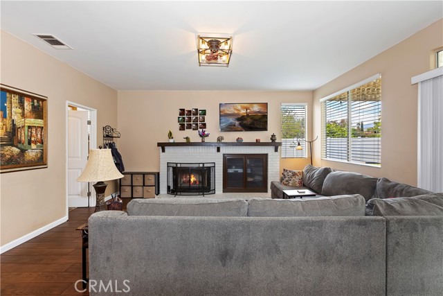 Detail Gallery Image 14 of 36 For 33391 Golden Meadow Ct, Yucaipa,  CA 92399 - 4 Beds | 2/1 Baths