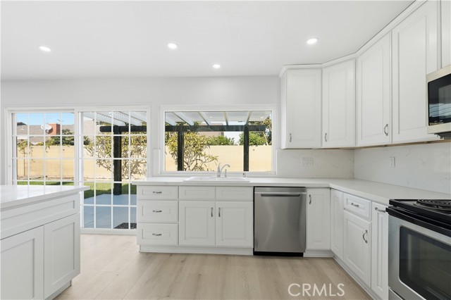 Detail Gallery Image 7 of 16 For 5191 Bridgewood, La Palma,  CA 90623 - 4 Beds | 3 Baths