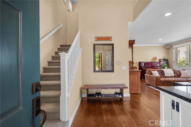 27711 Adonis Lane, Canyon Country CA: https://media.crmls.org/medias/3d56e307-7768-4eb4-bdef-1c0aedc0b57d.jpg