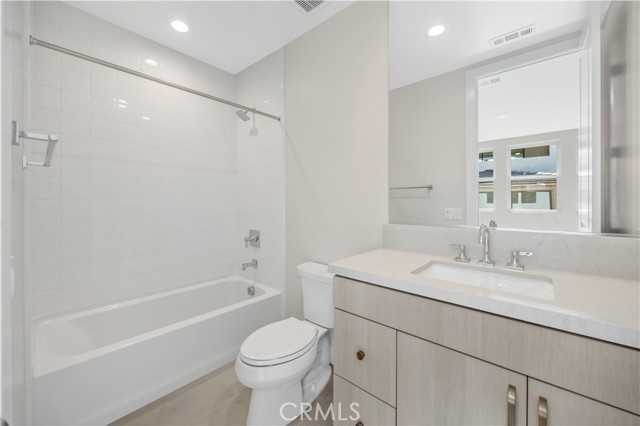 173 Creation, Irvine CA: https://media.crmls.org/medias/3d57093c-00db-443f-b90e-f90d99b5f11f.jpg