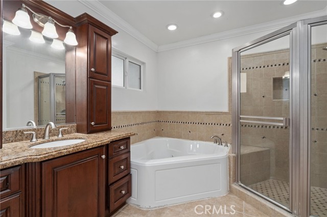 2705 182nd Place, Redondo Beach, California 90278, 2 Bedrooms Bedrooms, ,2 BathroomsBathrooms,Residential,Sold,182nd,CV21196402