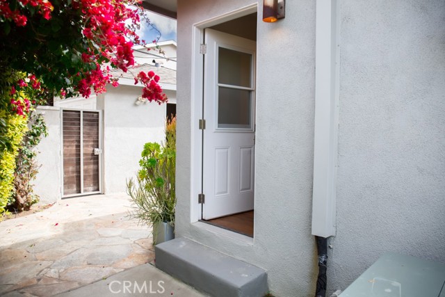 Detail Gallery Image 19 of 25 For 10722 Braddock Dr, Culver City,  CA 90230 - 3 Beds | 2 Baths