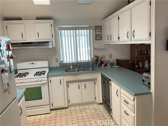 Detail Gallery Image 6 of 13 For 23820 Ironwood Ave #133,  Moreno Valley,  CA 92557 - 3 Beds | 2 Baths