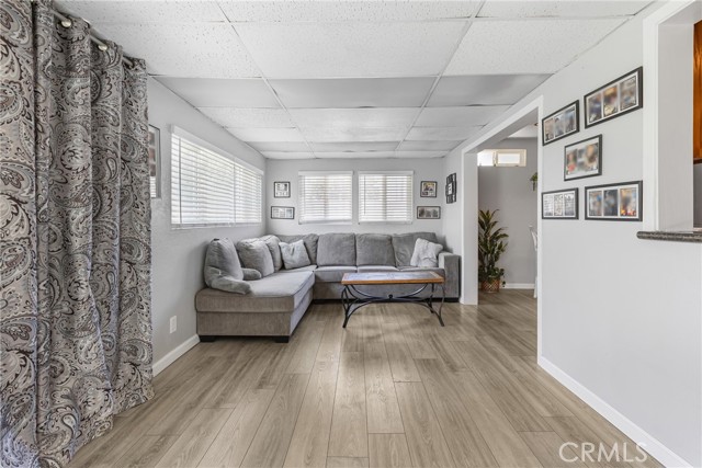 2951 S Plainfield Place, Ontario CA: https://media.crmls.org/medias/3d587a0c-6741-4d1a-b447-db38ddb93a4c.jpg
