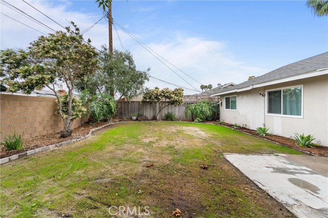 Detail Gallery Image 21 of 23 For 5561 Spa Dr, Huntington Beach,  CA 92647 - 4 Beds | 2 Baths