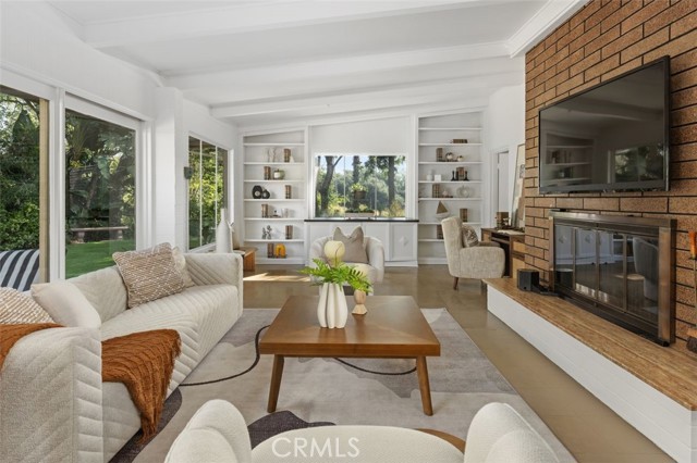 Detail Gallery Image 14 of 38 For 444 Oneida Dr, Pasadena,  CA 91107 - 2 Beds | 3 Baths