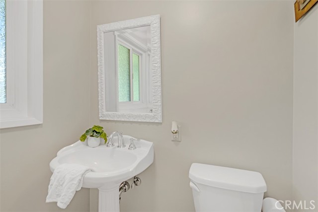 252 W 15th Street, Upland CA: https://media.crmls.org/medias/3d59dc4a-cac2-4cf5-8cbd-11ad12b08837.jpg