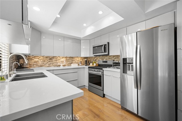 236 N Louise Street, Glendale CA: https://media.crmls.org/medias/3d5a4d3f-78b1-4efe-b32e-221ab65c2ff8.jpg