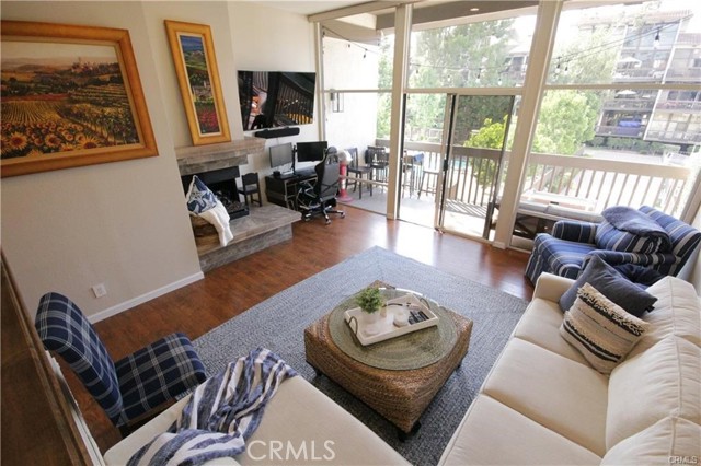 6221 Marina Pacifica N Drive, Long Beach CA: https://media.crmls.org/medias/3d5a92d1-49b3-455f-ab97-29460c0ae3bf.jpg
