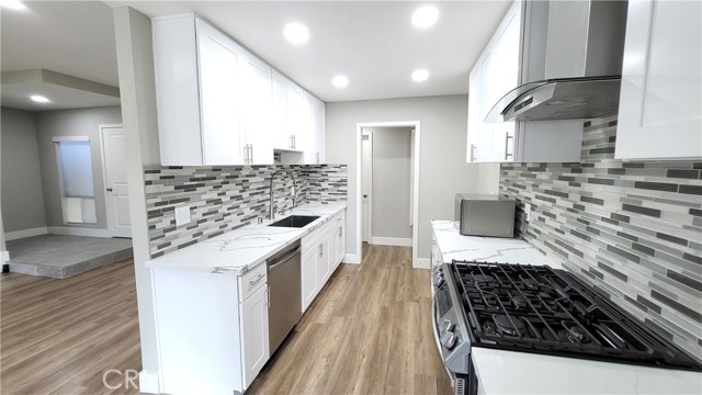 Detail Gallery Image 11 of 33 For 580 N Brea Bld #31,  Brea,  CA 92821 - 2 Beds | 2 Baths