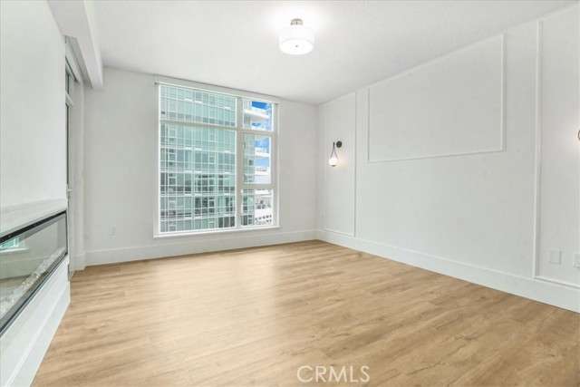 3131 Michelson Drive, Irvine CA: https://media.crmls.org/medias/3d5b1ff6-95e1-423d-b716-9dff085a81f3.jpg