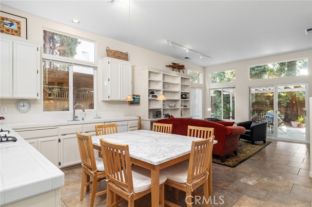 Detail Gallery Image 22 of 59 For 1975 Heritage Oak, Chico,  CA 95928 - 3 Beds | 2 Baths