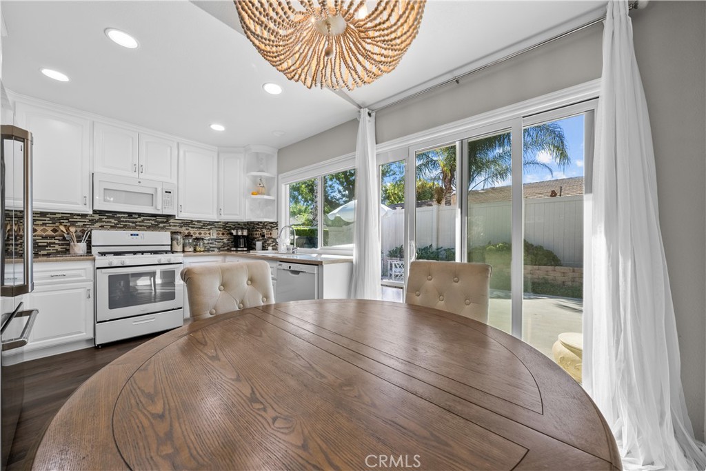 3d5d61f8 C898 45d0 B79f F3d3519f5233