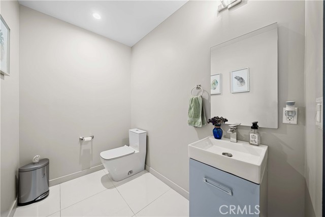 Detail Gallery Image 21 of 45 For 4485 Hazeltine Ave #1,  Sherman Oaks,  CA 91423 - 2 Beds | 2/1 Baths