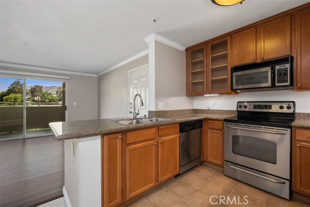 Detail Gallery Image 17 of 39 For 2045 Las Colinas Cir #103,  Corona,  CA 92879 - 1 Beds | 1 Baths