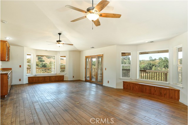 Detail Gallery Image 8 of 66 For 4425 Coyote Creek Ln, Creston,  CA 93432 - 4 Beds | 4/2 Baths