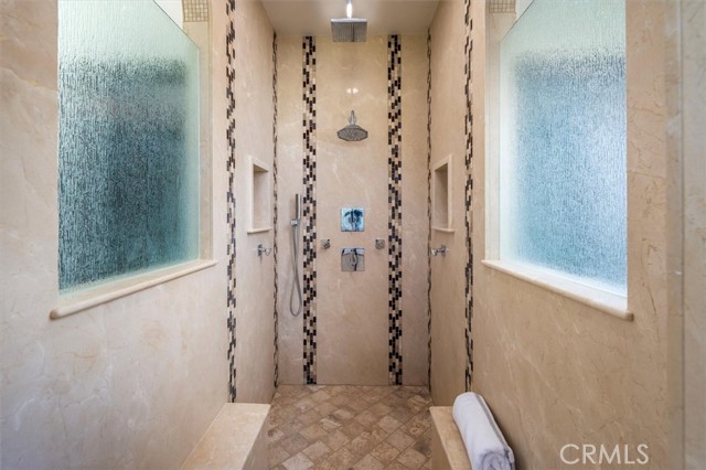 24816 Los Altos Drive, Valencia CA: https://media.crmls.org/medias/3d5feead-111b-45c3-a071-ba16361b6d77.jpg