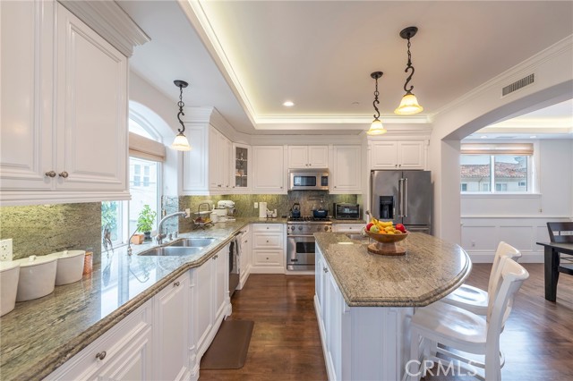2224 Gates Avenue, Redondo Beach, California 90278, 4 Bedrooms Bedrooms, ,4 BathroomsBathrooms,Residential,For Sale,Gates,PV26076306