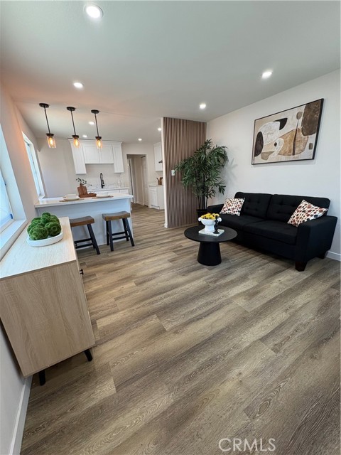 1526 W 54th Street, Los Angeles CA: https://media.crmls.org/medias/3d62024e-eb2f-4063-ac1a-9f86eb2c3308.jpg
