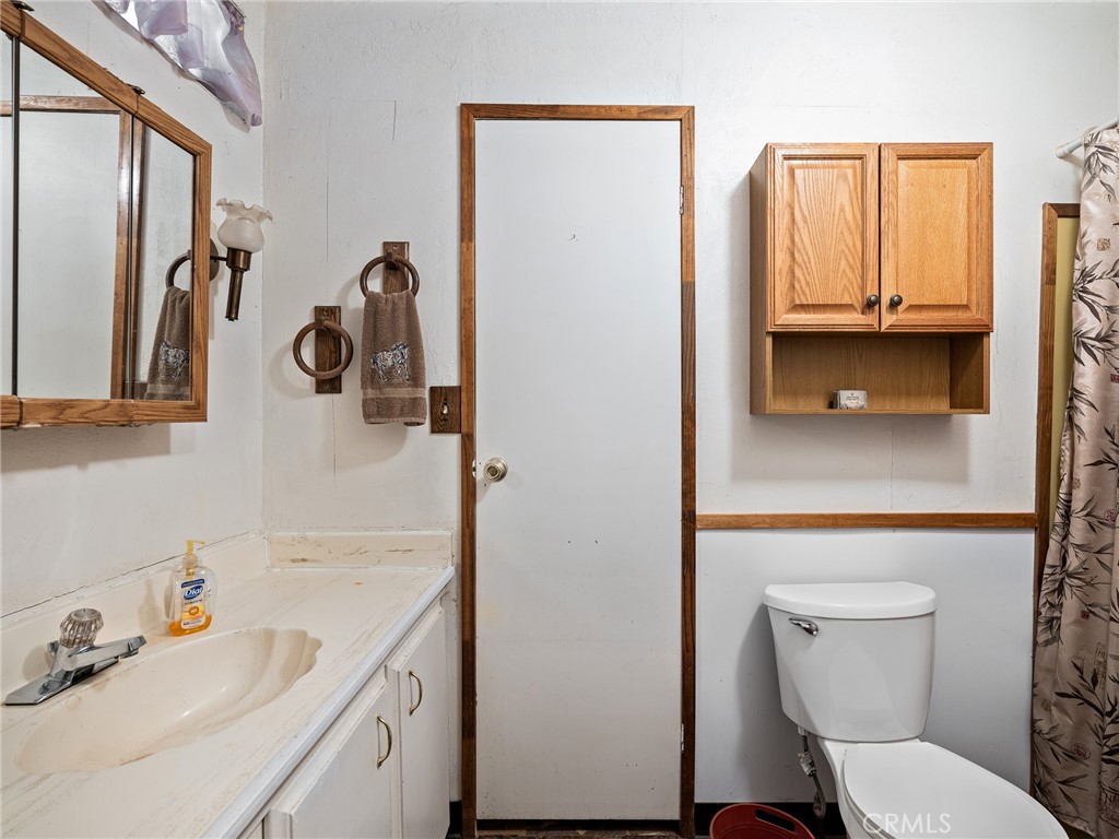 https://media.crmls.org/medias/3d62c9e3-9fa3-408f-b911-9f03a9b35d25.jpg?preset=X-Large