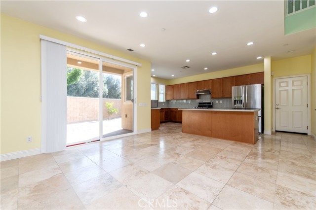 7271 Enclave Drive, Eastvale CA: https://media.crmls.org/medias/3d62ee24-17d2-40d2-8f67-2f2bf62a6f23.jpg