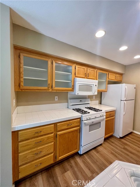 Detail Gallery Image 7 of 27 For 16 Mission Ct, Lake Forest,  CA 92610 - 2 Beds | 2/1 Baths
