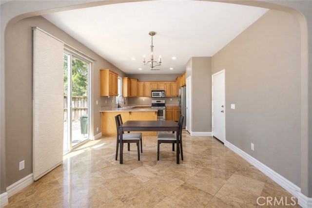 Detail Gallery Image 7 of 36 For 11964 Limestone Ct, Yucaipa,  CA 92399 - 3 Beds | 2/1 Baths
