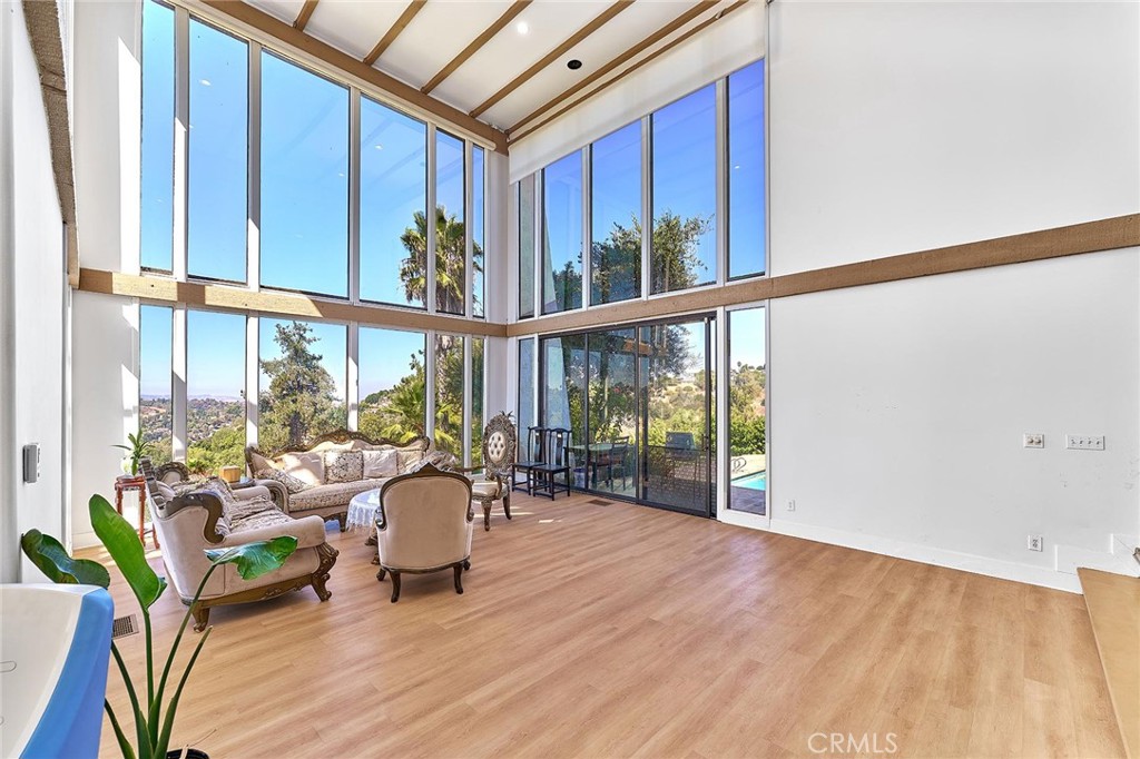 MLS #WS25235049 image #3