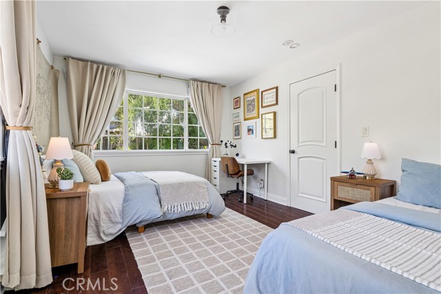 Detail Gallery Image 31 of 73 For 4590 Ensenada Dr, Woodland Hills,  CA 91364 - 3 Beds | 2/1 Baths