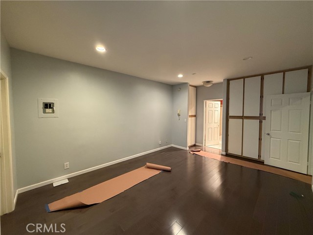 1240 S Corning, Los Angeles CA: https://media.crmls.org/medias/3d644462-167d-4f52-9282-c9b3ac075ec0.jpg