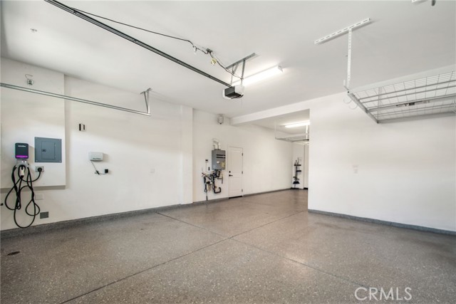 731 E Orange Blossom Way, Azusa CA: https://media.crmls.org/medias/3d6469f9-57d4-41a6-bc27-60dd8a61ae51.jpg