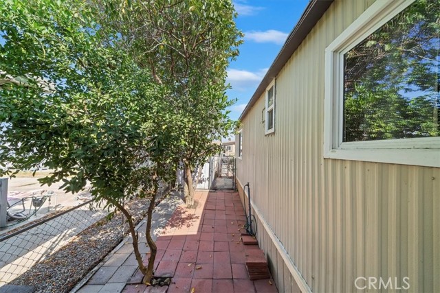 Detail Gallery Image 26 of 27 For 250 N Linden Avenue #327,  Rialto,  CA 92376 - 4 Beds | 2 Baths