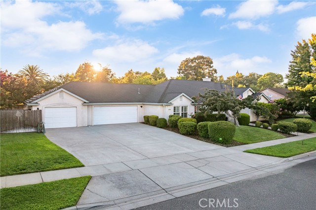 Detail Gallery Image 6 of 57 For 2286 Burlingame Drive, Chico,  CA 95928 - 4 Beds | 3 Baths