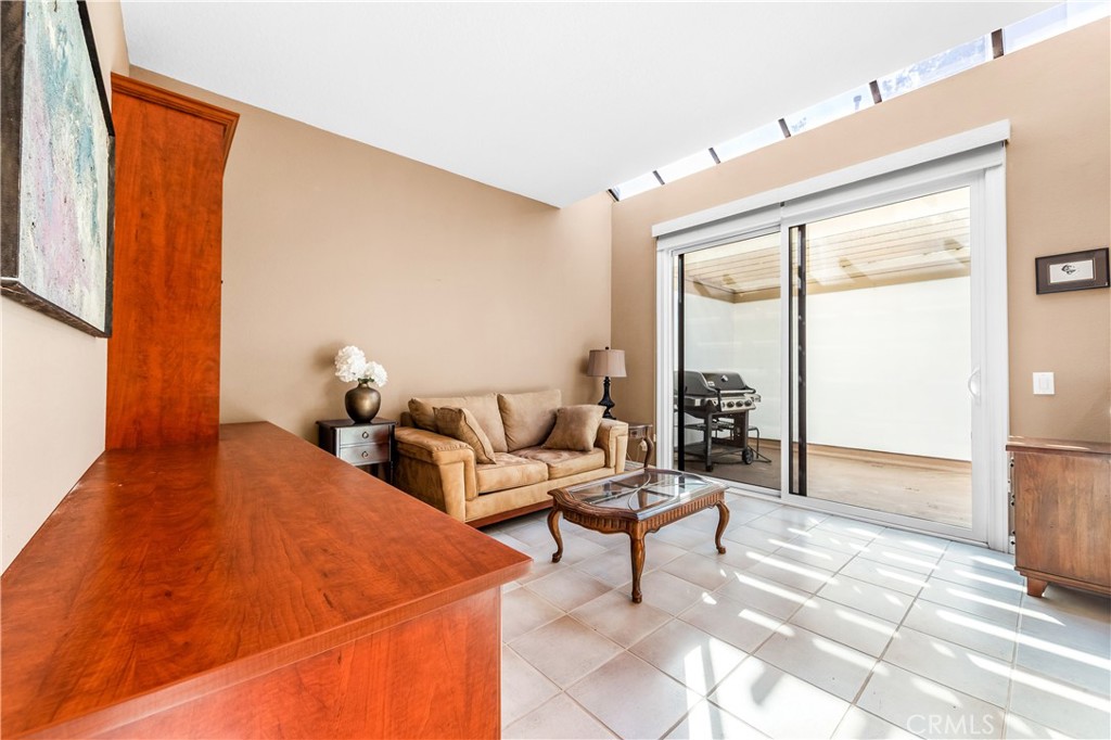 MLS #OC25270158 image #11