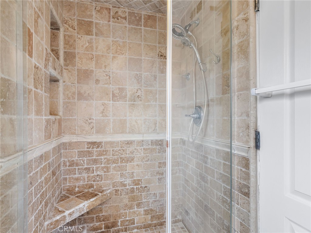 https://media.crmls.org/medias/3d651e6c-ec3b-4e19-967a-48f896b8ae46.jpg?preset=X-Large