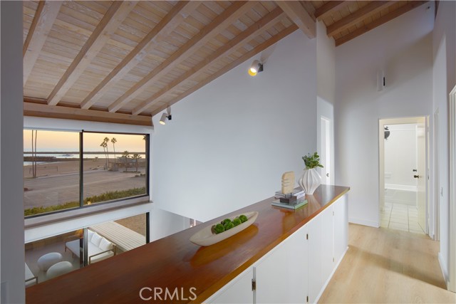 Detail Gallery Image 24 of 33 For 3024 Breakers Dr, Corona Del Mar,  CA 92625 - 7 Beds | 5/1 Baths