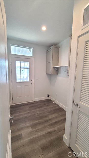 2139 E 4th Street, Ontario CA: https://media.crmls.org/medias/3d65ed55-5e05-449e-af99-bb5584312dd9.jpg